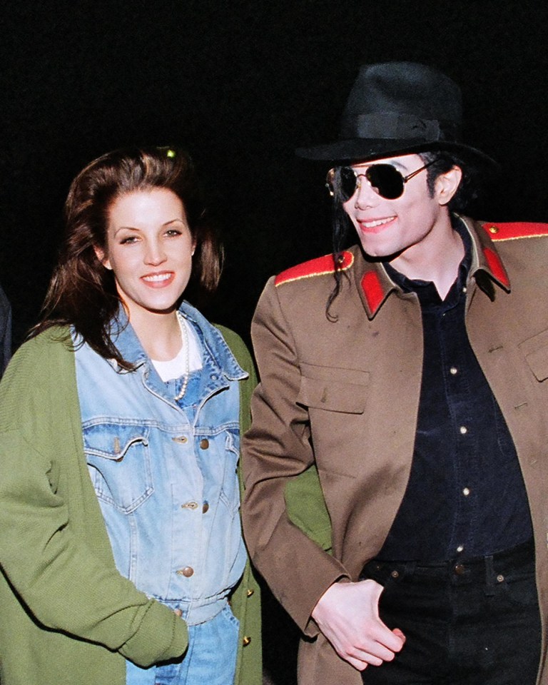  Michael Jackson & Lisa Marie Presley on the Colossus Rollercoaster at Six Flags Magic Mountain in Valencia, California