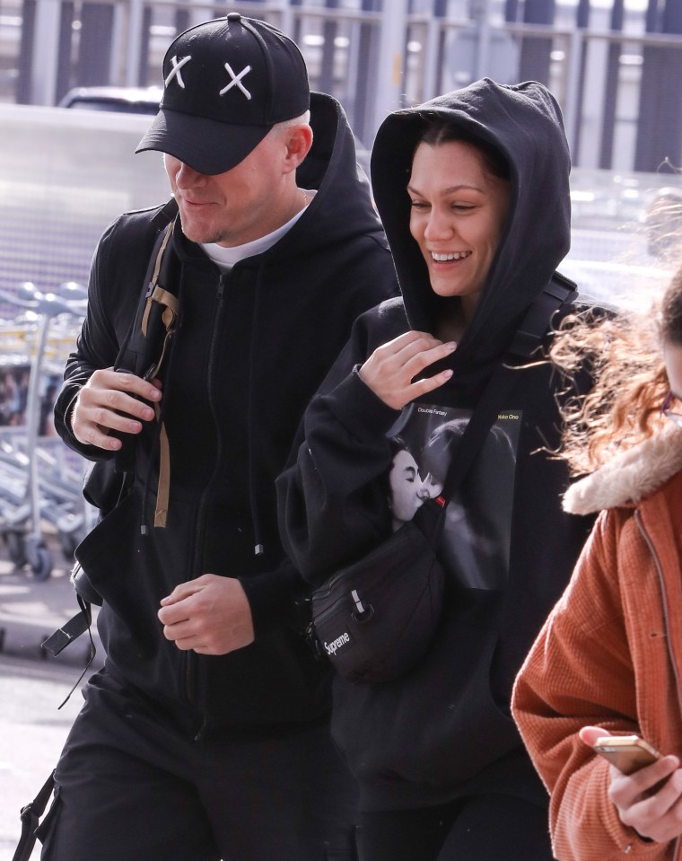  Jessie walking in London with her partner Channing Tatum