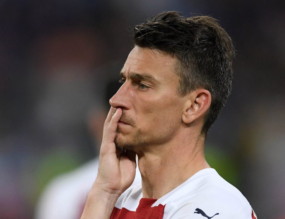  Arsenal centre-half Laurent Koscielny could follow Stephan Lichtsteiner out of the door at the Emirates