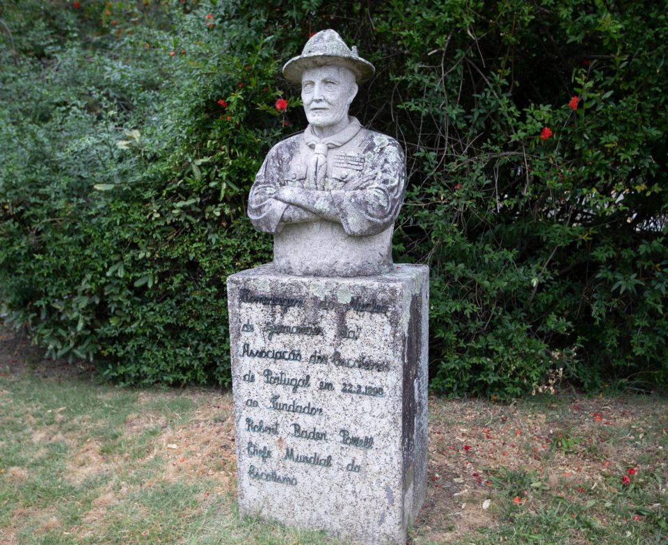  A bust of Lord Baden Powell, a Grand Officer of the Portuguese Order of Christ, close to the stadium