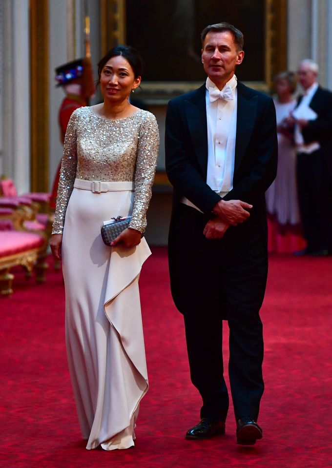  The Foreign Secretary and his wife attended the state banquet on Monday evening