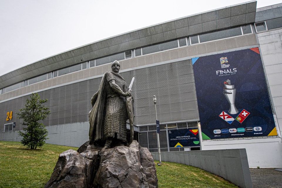  A statue of Portugal's first king, after which the arena is named