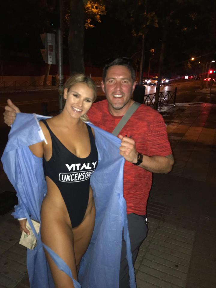  Kinsey Wolanski 'pulled her dress aside to show me her bikini', scaffolder Pete said