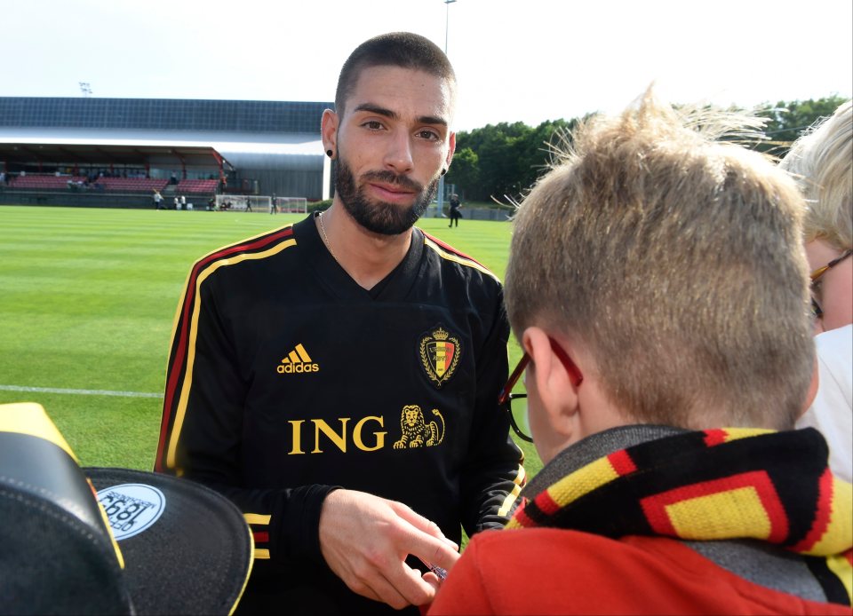  Arsenal have agreed terms with Yannick Carrasco but are yet to agree a fee