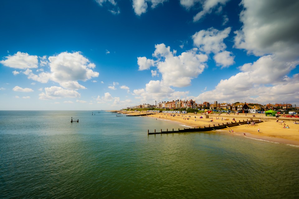  The long stretch of sand can be enjoyed from either the pier or the promenade