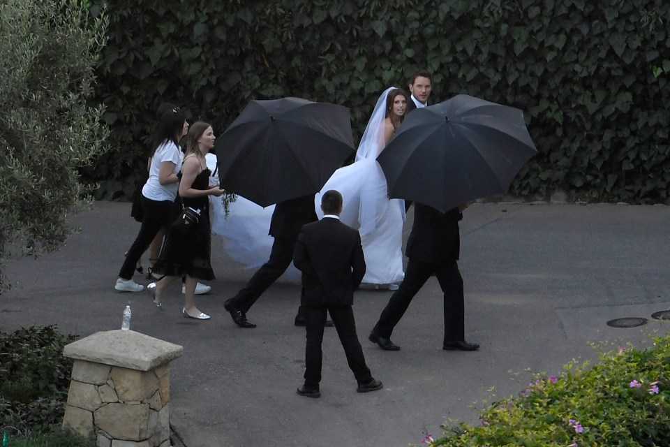  Chris and Katherine looked stunning on their wedding day