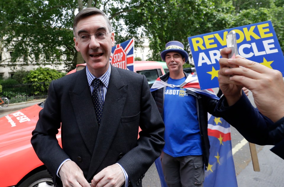 Jacob Rees Mogg backing Boris this morning in Londoon