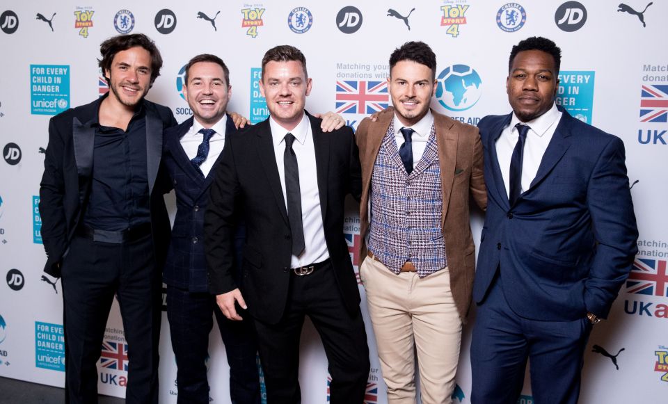  Tom Dymond, Martin Compston, Jack Savoretti, Danny O'Carroll, Billy Wingrove pose up