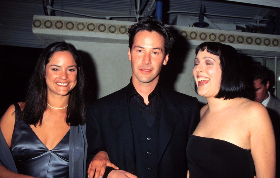  Keani Reeves pictured with his two sisters Korraine and Kim at The Matrix premiere