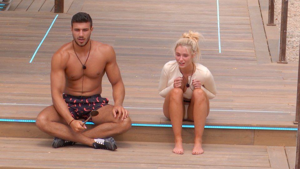  Joe has become concerned about Tommy and Lucie's growing friendship