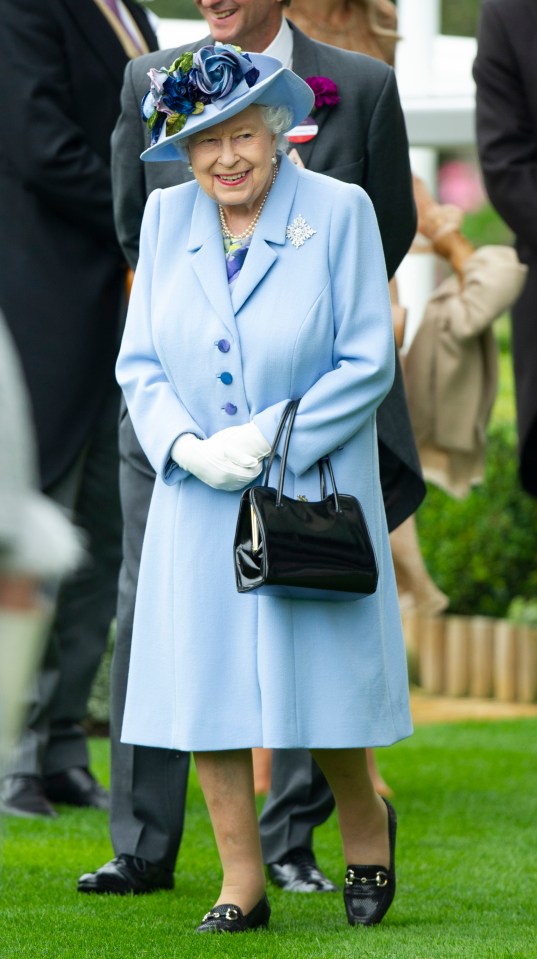  The Queen, Duchess of Cambridge and princesses Eugenie and Beatrice all looked evenly matched in shades of blue