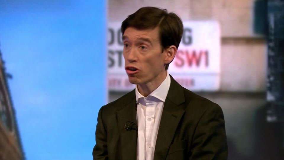  Rory Stewart ripped off his tie halfway through