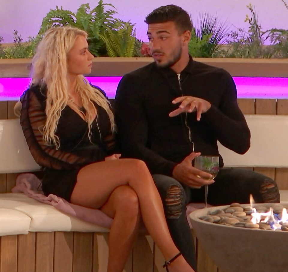  Some viewers think she might be trying to make a move on Tommy