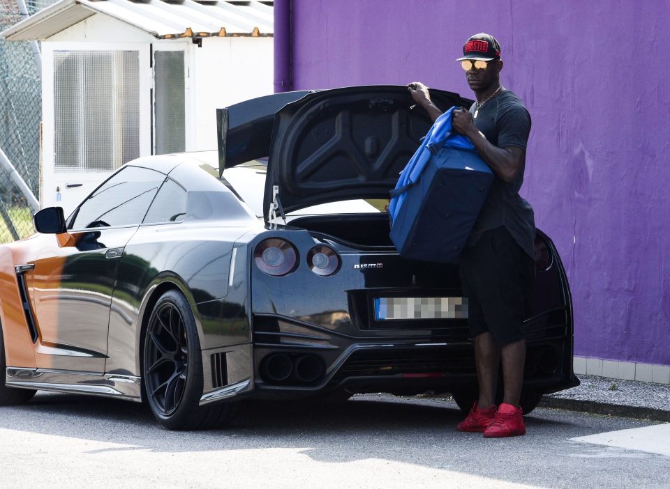  Mario Balotelli parked his Nissan GT-R Nismo as he prepared to train alone