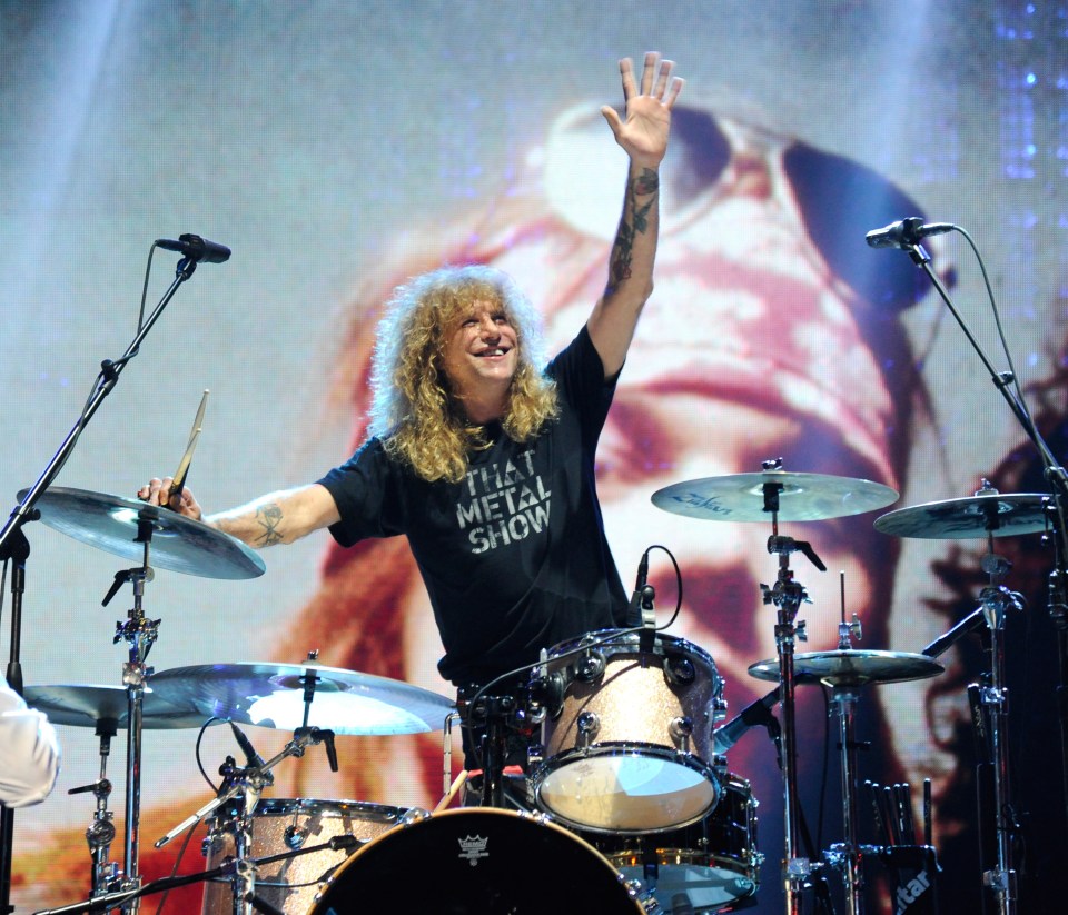  Inductee Adler performs on stage at the 27th Annual Rock And Roll Hall Of Fame induction ceremony at Public Hall on April 14, 2012 in Cleveland, Ohio