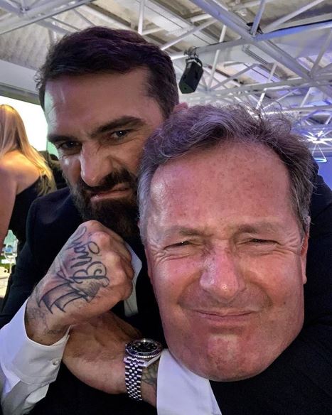  Piers spent the night snapping selfies with the other celeb guests