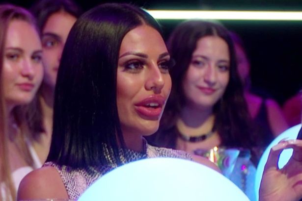  Anna Vakili's glam sister Mandi appeared on last night's Aftersun - and viewers couldn't get over the size of her lips