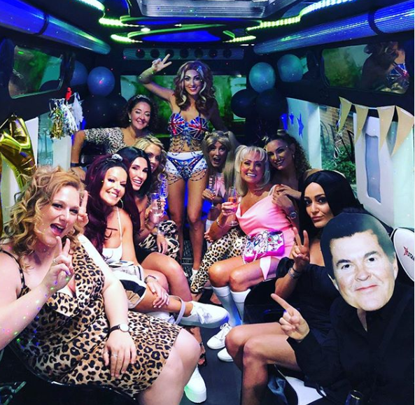  The gang went in a party bus to the gig