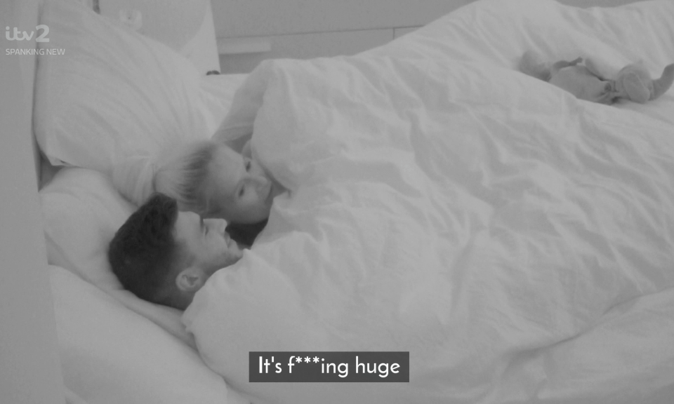  Love Island viewers saw Molly reach down under the covers