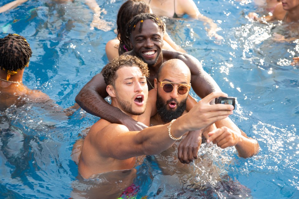  Myles also hopped into the pool for a selfie with his bandmates