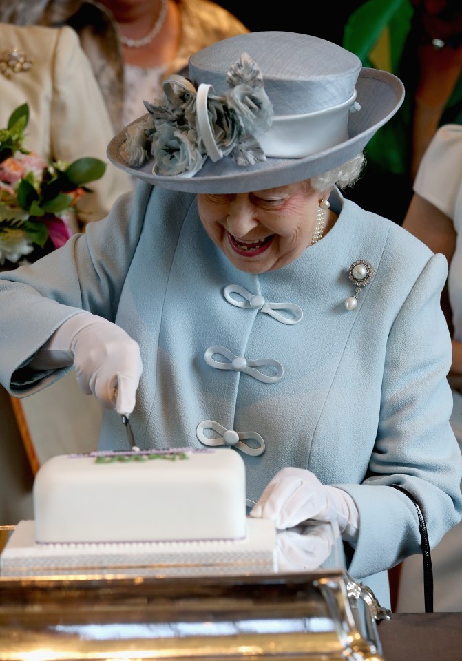 According to one of the monarch’s former chefs, she enjoys tucking into a slice of cake