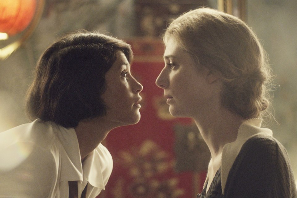  Gemma Arterton and Elizabeth Debicki in biographical romance drama Vita and Virginia