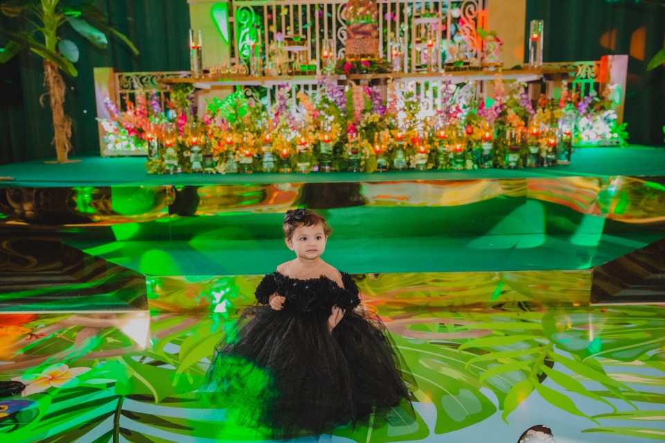 One-year-old Alayna got an incredible rainforest-themed party