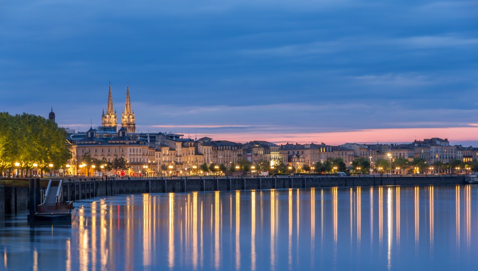  Bordeaux was made to be seen from the water and at night the city is beautifully lit up