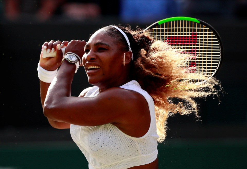  Serena Williams survived a scare to reach the third round of Wimbledon