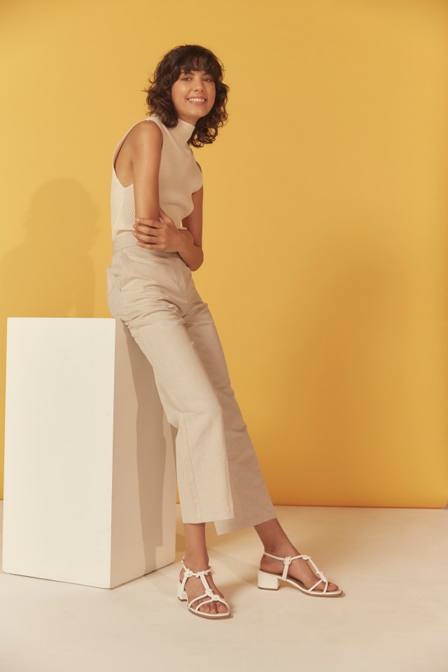  TIP: Layer linen with fine knits for when the weather is on the turn but you still want to have a ­summery look