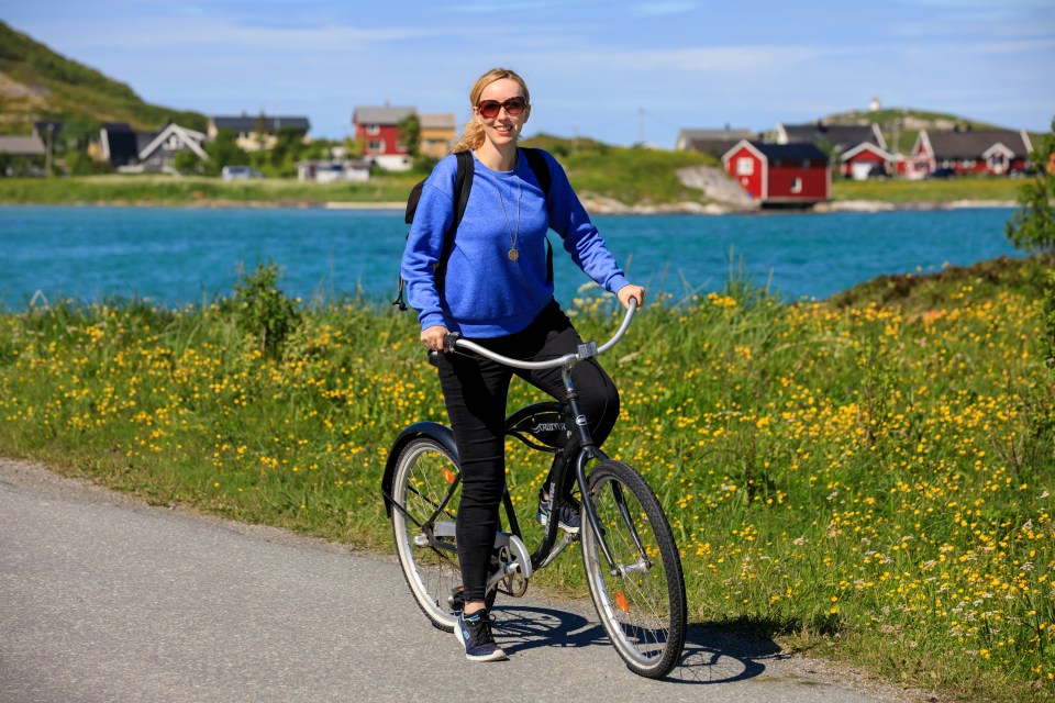  Emma goes for a well-lit bike ride at 9.30pm