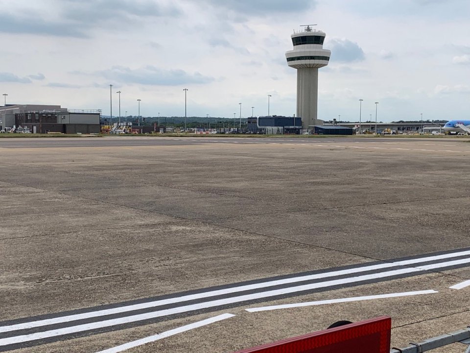 Flights at Gatwick Airport have been suspended because of an issue with the air control tower