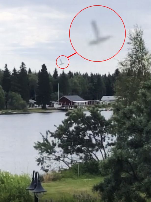 This is the moment the plane was spotted doing a nosedive