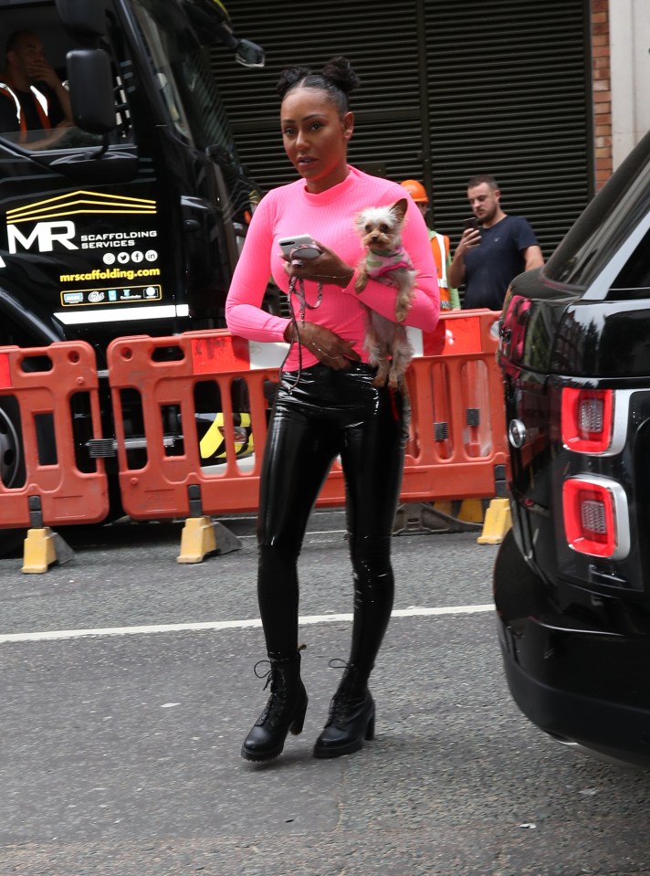  Mel B carried her pooch Cookie around