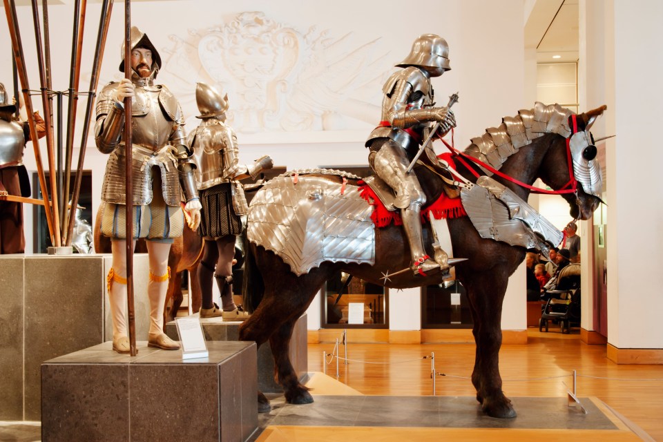  There's more than 8,500 objects too see plus live combat demonstrations at Leeds, Royal Armouries Museum