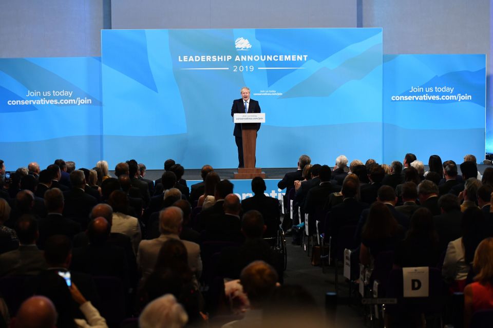  The crowd welcomed Mr Johnson's free-wheeling speech