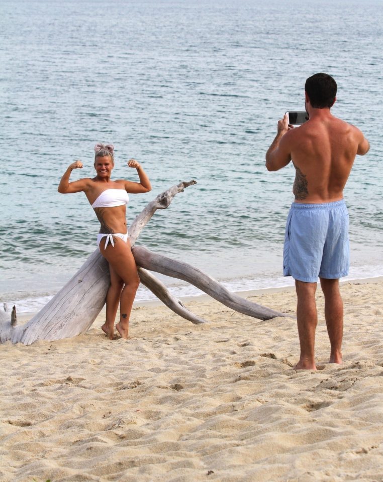  Kerry Katona showed off her toned figure for boyfriend Ryan Mahoney