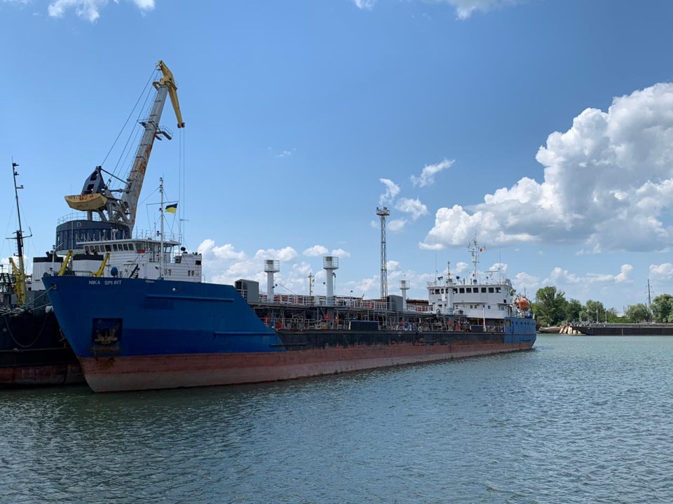  Ukraine has seized a Russian tanker in the Black Sea port of Izmail