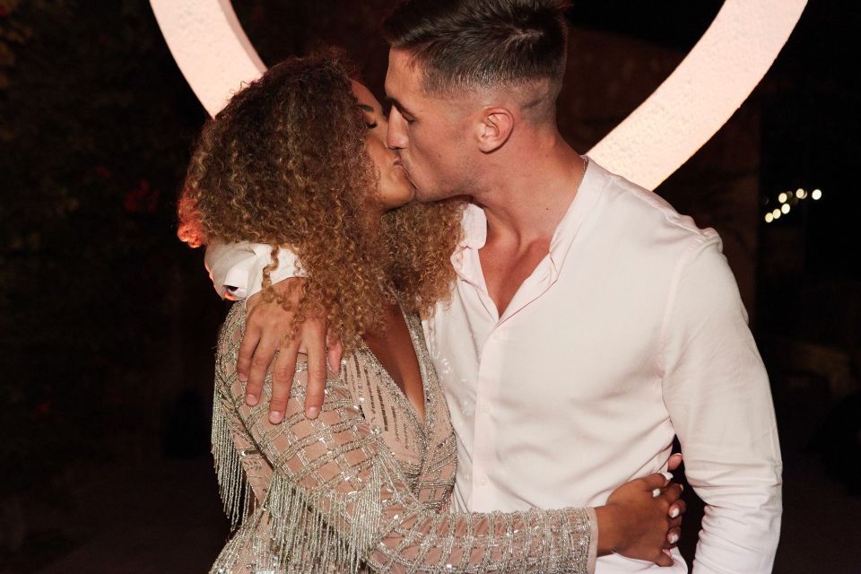  Greg and Amber kissed after winning Love Island 2019