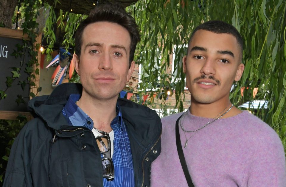  Grimmy and Mesh have been dating since last October