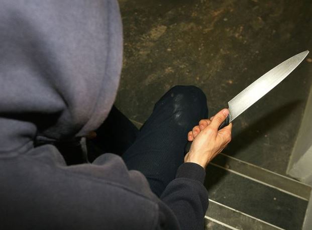  Offenders who repeatedly get caught with knives are dodging jail