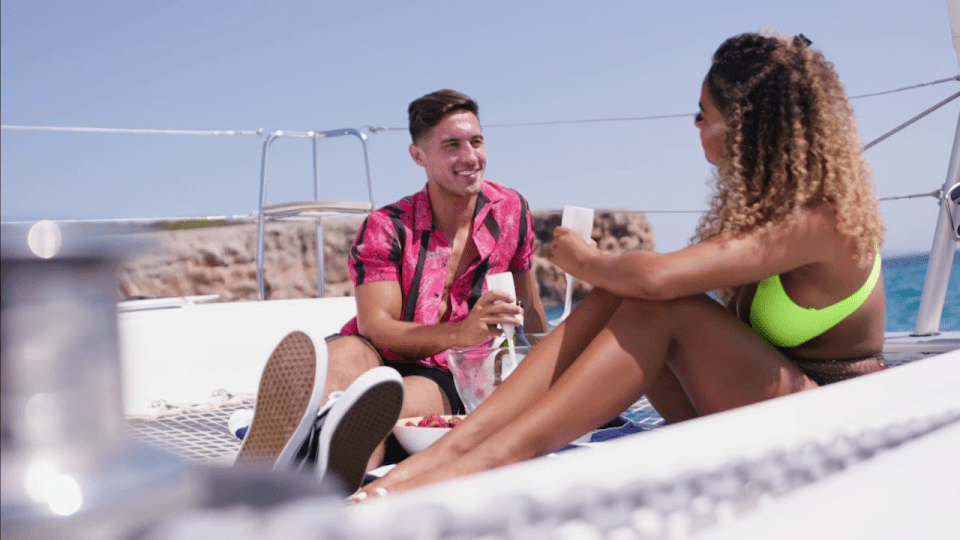  Amber Gill gushes over her connection with Greg O'Shea in tonight's Love Island telling him she's the happiest she's been on the show