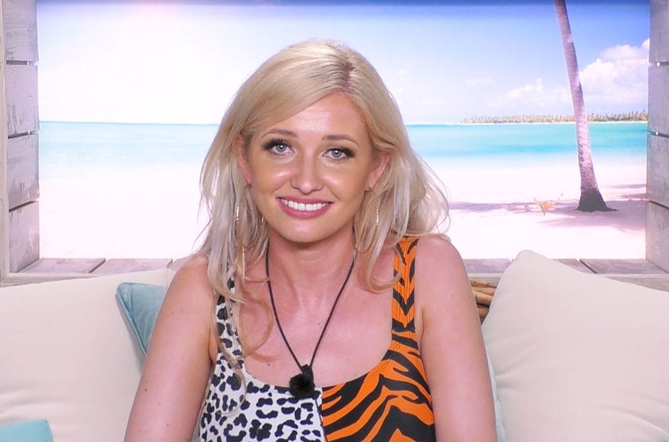  Amy sensationally quit the villa after half-boyfriend Curtis broke her heart