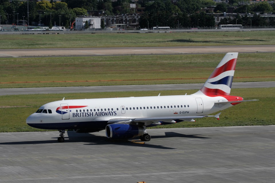 British Airways will no longer sell tickets to attractions with animals in cramped enclosures