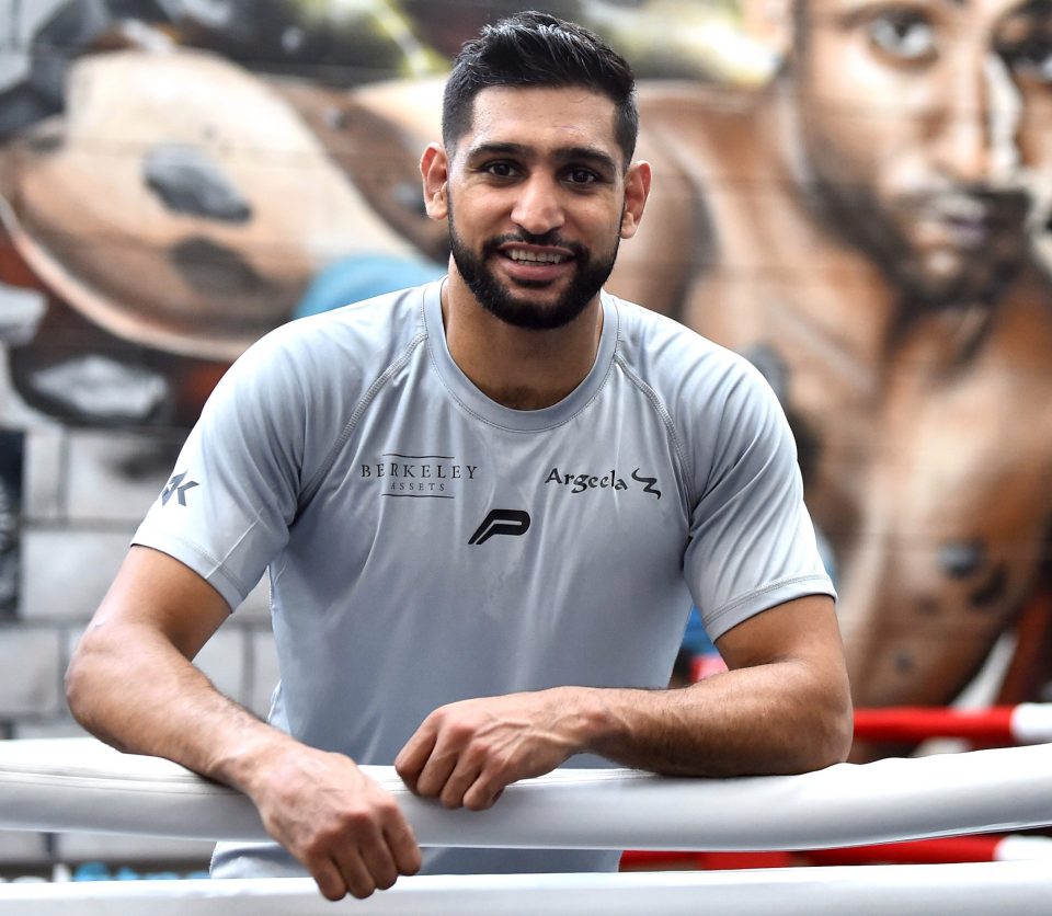  Amir Khan is shocked at how quickly Lomachenko has gone on to dominate the pro ranks