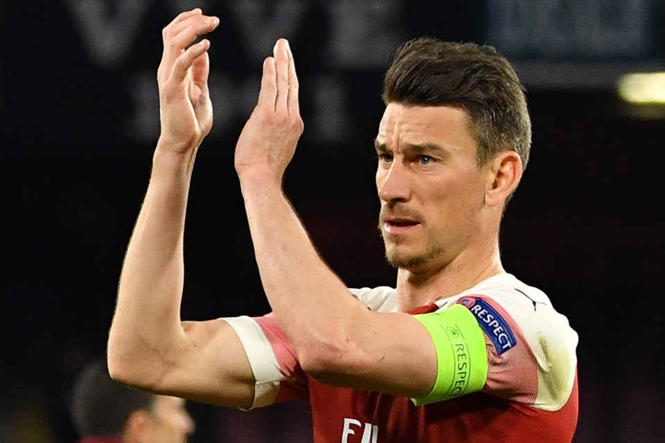  Laurent Koscielny will leave Arsenal for Bordeaux with the club looking for a replacement