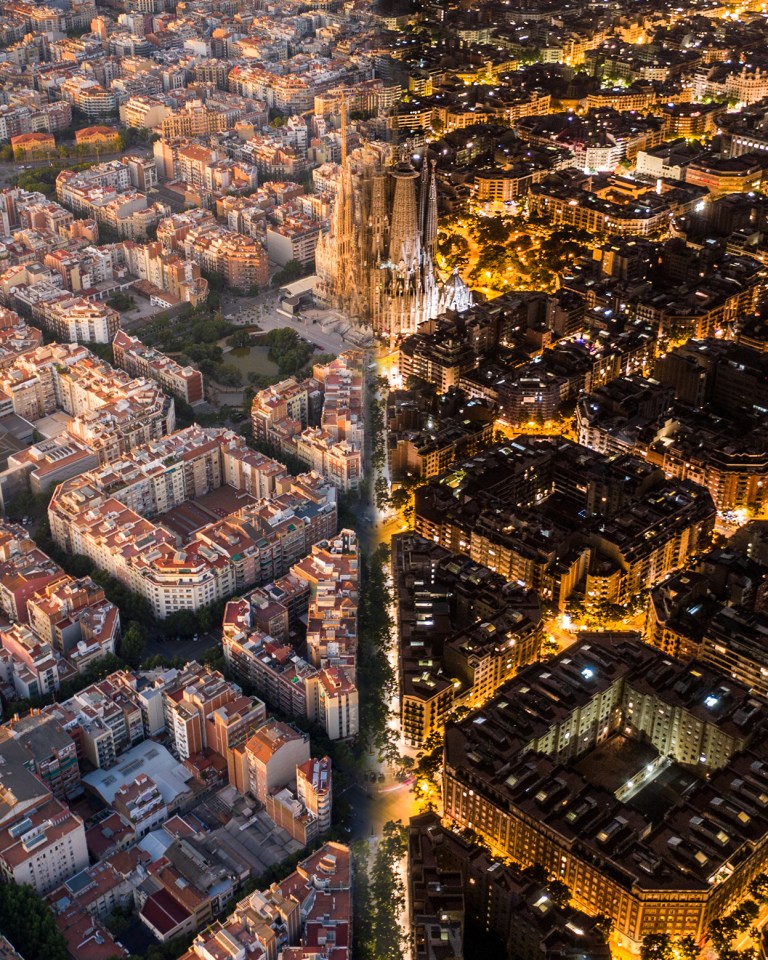  Hugo's night shot of Barcelona's Sagrada Familia shows off the stunning cathedral