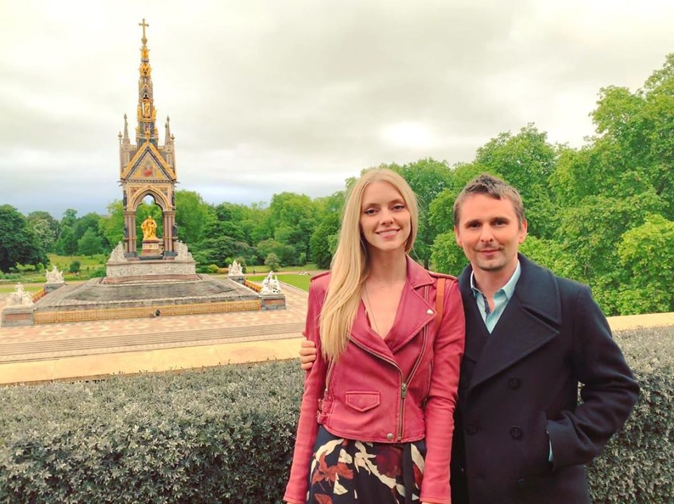  Matt Bellamy has finally married US model Elle Evans