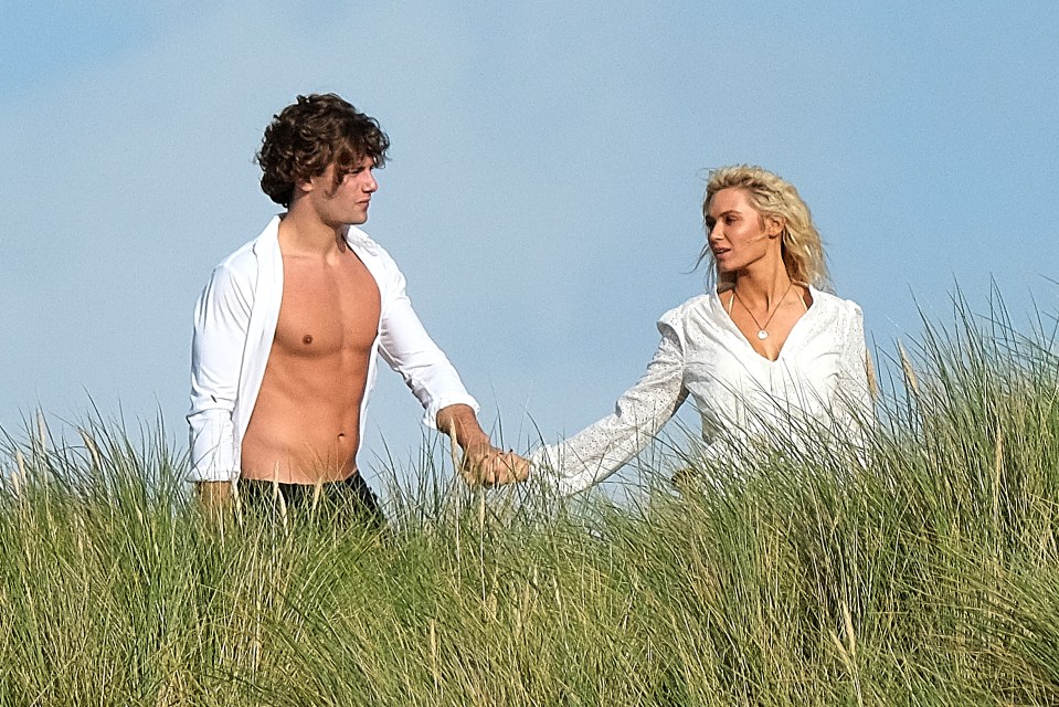  Lucie and Joe took part in a cringe couples' photo shoot on a beach in Cornwall