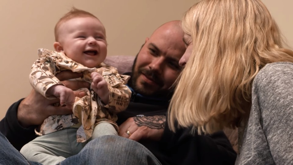  Husband Dan, who has been with Lisa since they were 14, was by her side in the hospice when she died